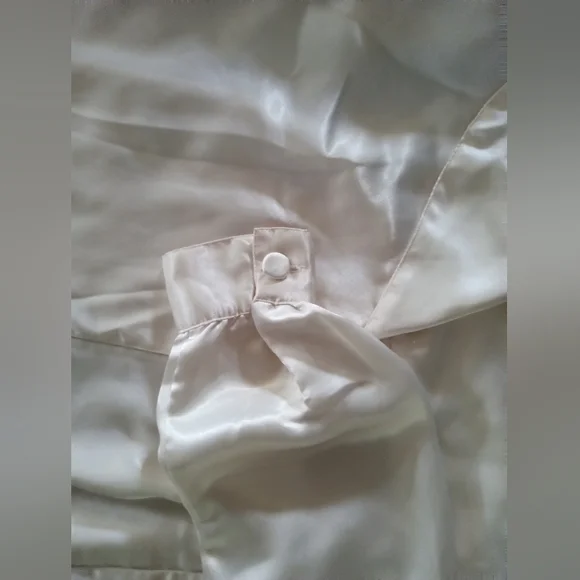 Women's Josephine Chaus blouse - Picture 6 of 10